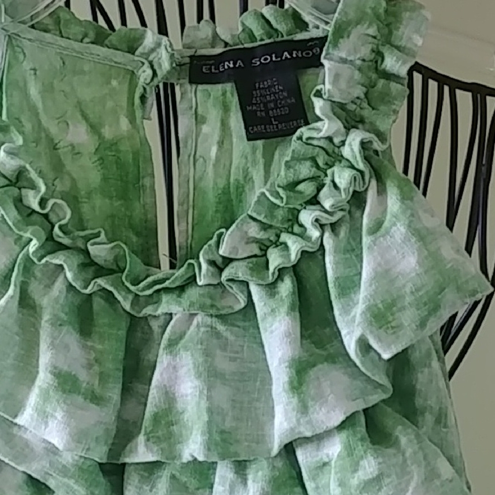 ELENA SOLANO, size L, Green Ruffle Top.l, 55% Linen, 45% Rayon